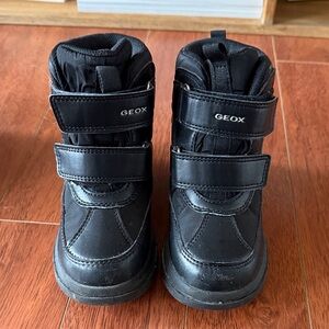 Geox  Respira Kids Black winter /snow  Boots with Velcro Straps